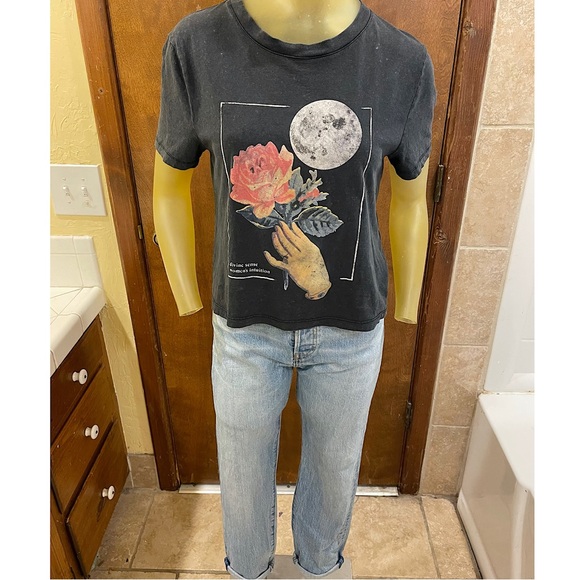 Cotton On Classic Arts Graphic Tee. Size medium. - Picture 14 of 16